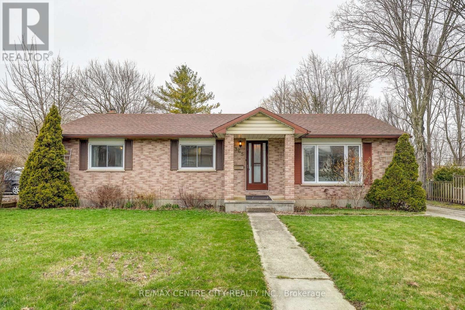 365 TALBOT STREET E, Aylmer