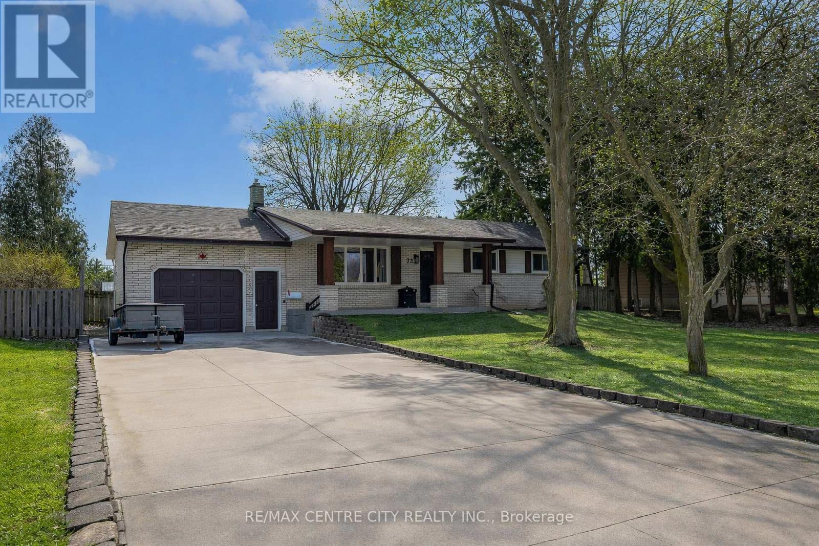 72 ELMWOOD AVENUE, St. Thomas