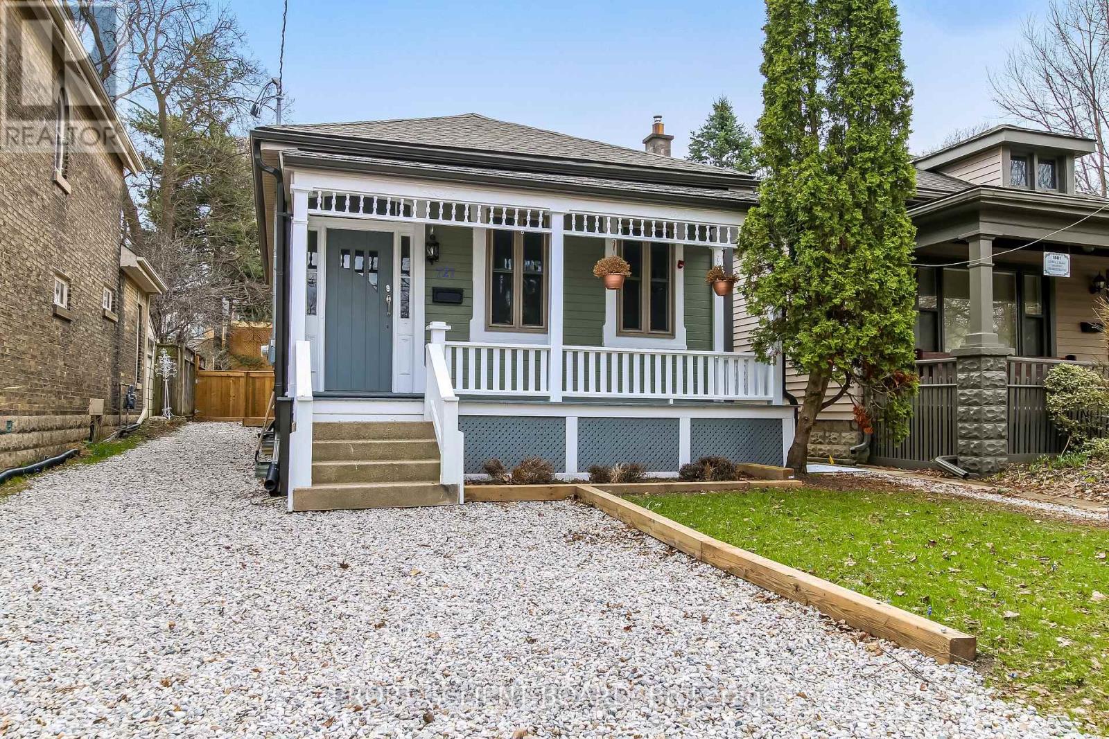 727 QUEENS AVENUE S, London East (East G)