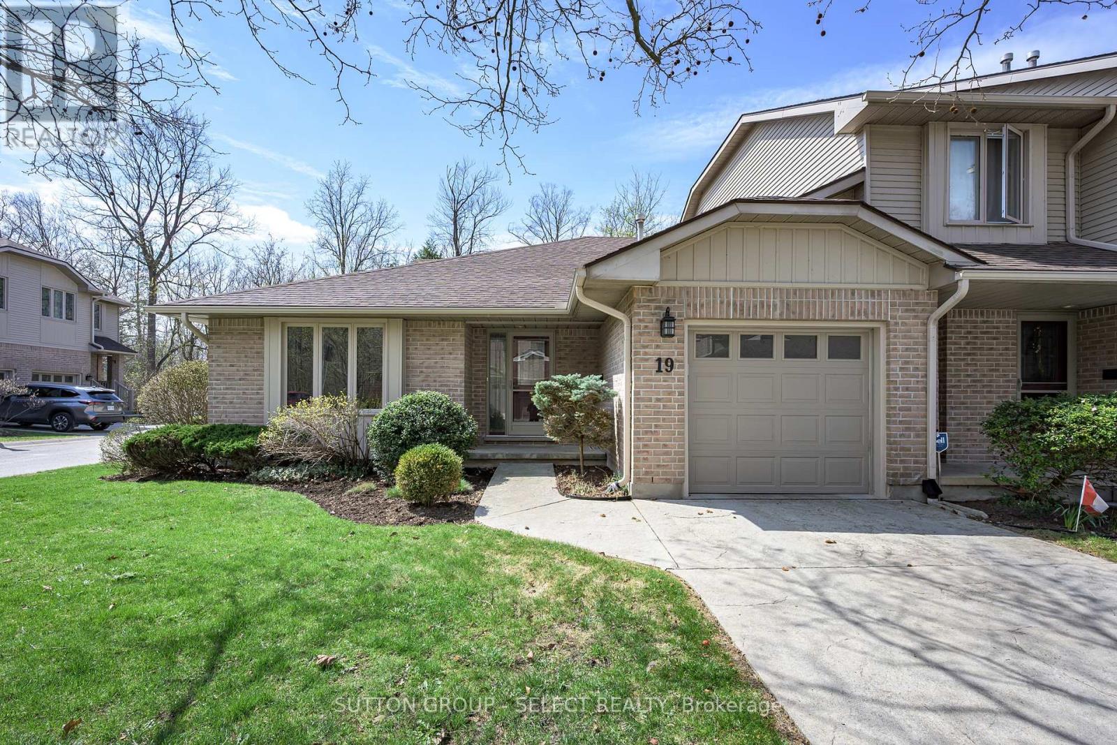 19 - 70 GLENROY ROAD, London South (South T)