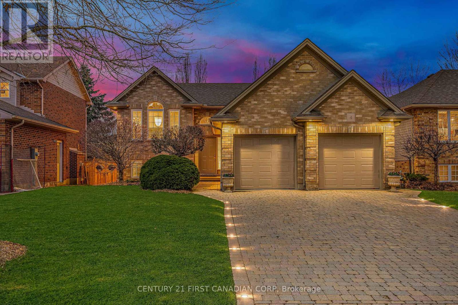 4 OAKWOOD COURT, St. Marys
