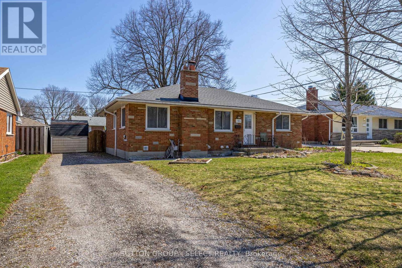 198 ARLINGTON CRESCENT, London South (South J)