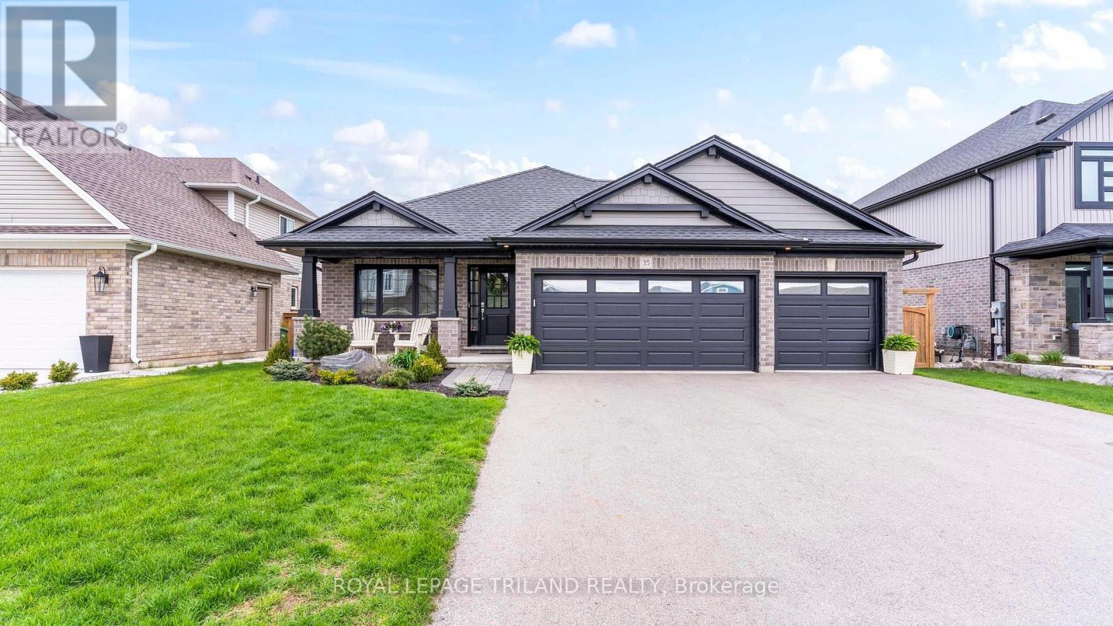35 WEIR CRESCENT, St. Thomas