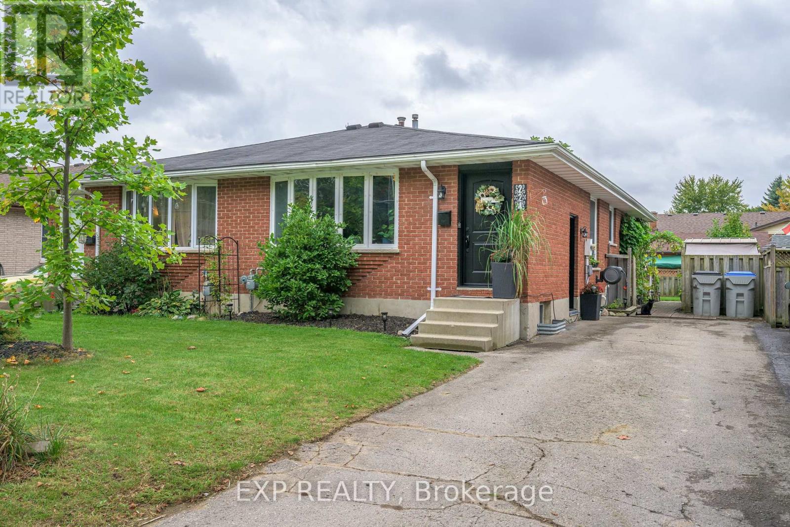 224 OAK AVENUE, Strathroy-Caradoc (SW)