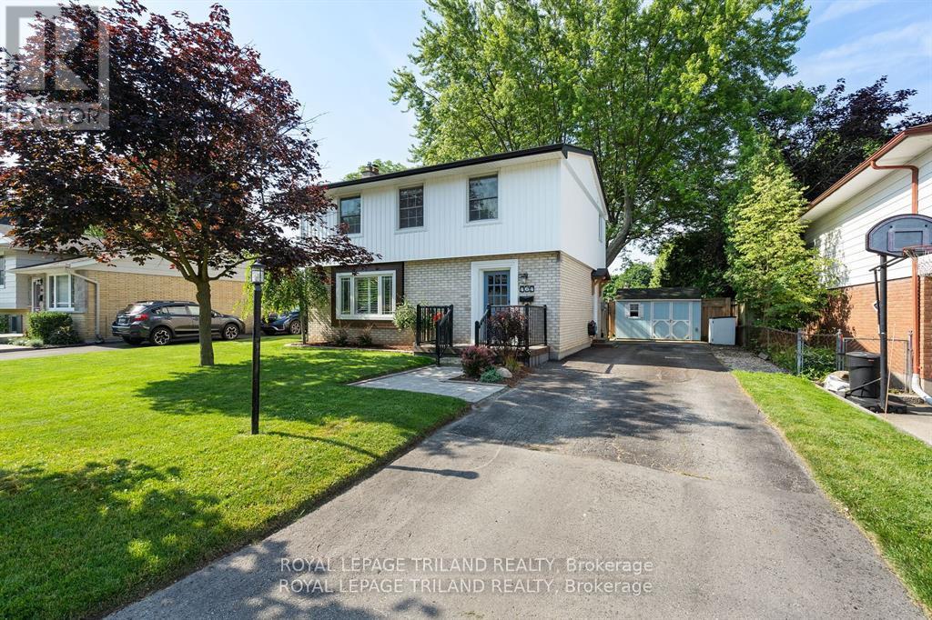 464 REGAL DRIVE, London