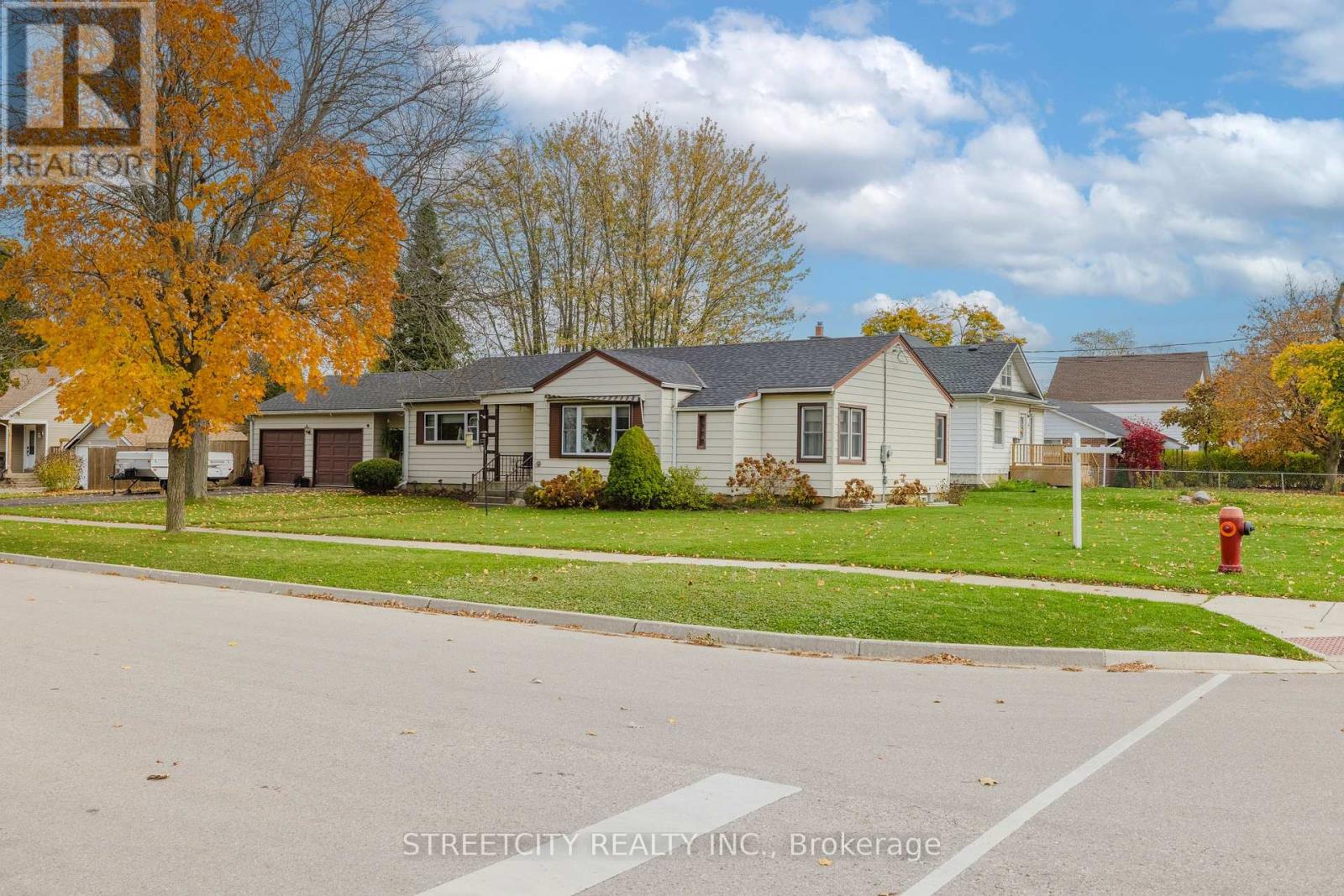 3 DAVIS AVENUE, Aylmer (AY)