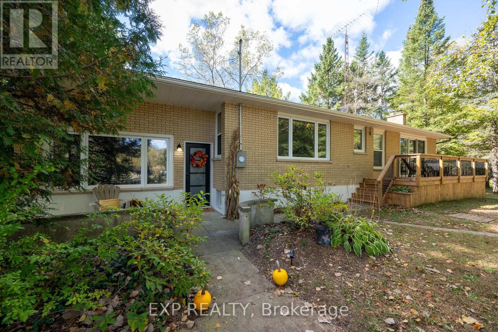 23243 MELBOURNE ROAD, Southwest Middlesex