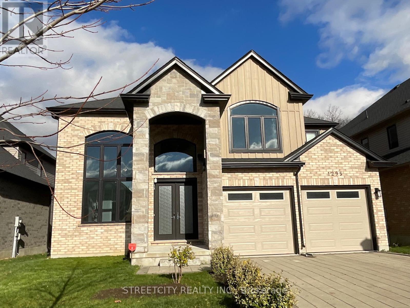 1295 DYER CRESCENT, London