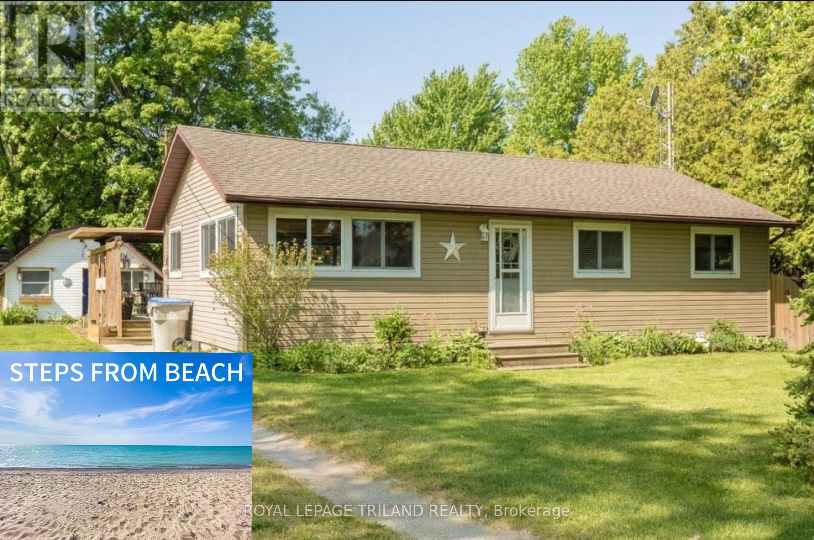8443 KEITH STREET, Lambton Shores (Forest)