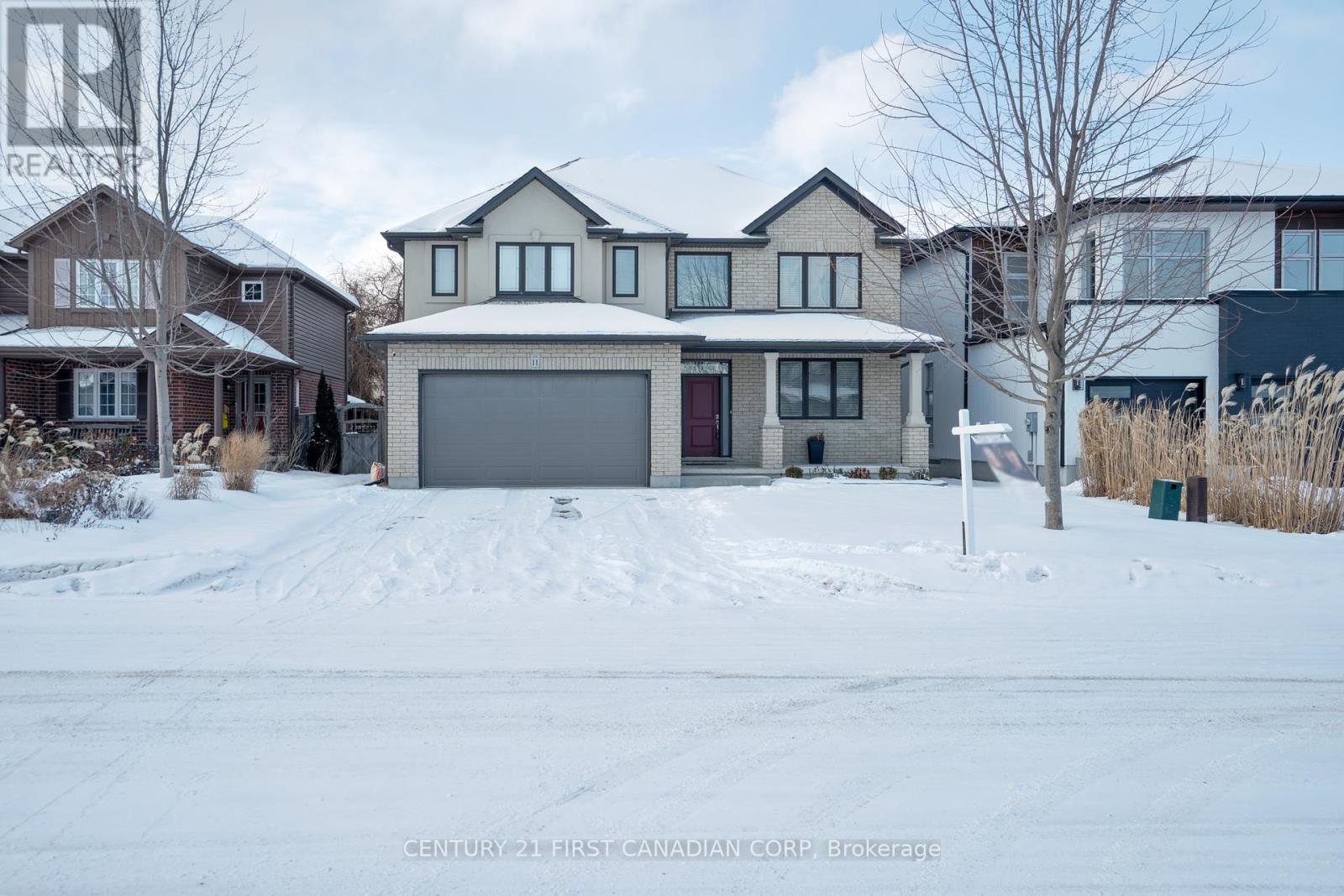 11 VALLEYVIEW CRESCENT, Middlesex Centre (Komoka)