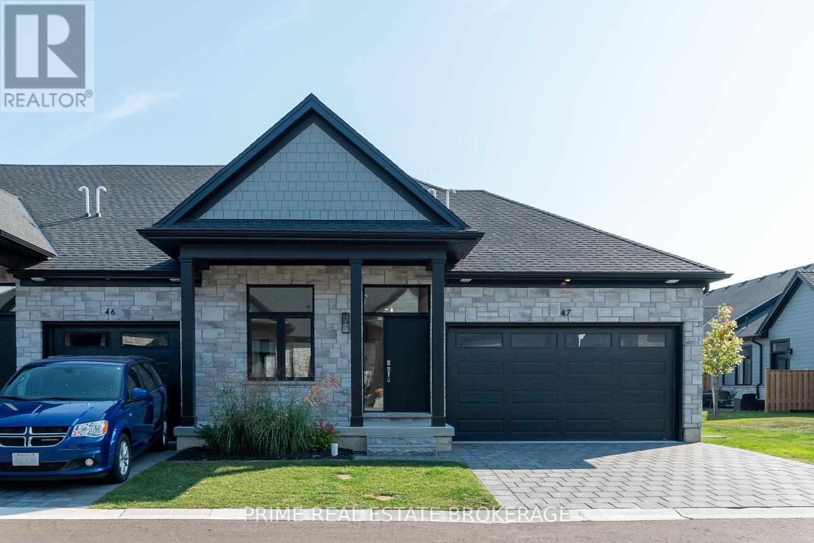 44 - 63 COMPASS TRAIL, Central Elgin