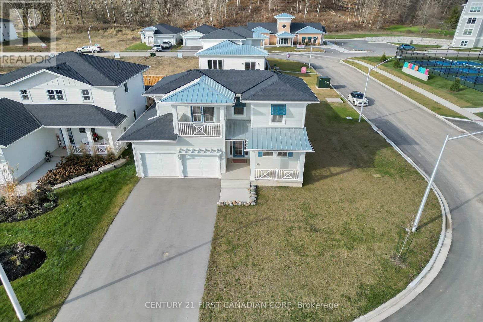 403 BREAKWATER BOULEVARD, Central Elgin (Port Stanley)
