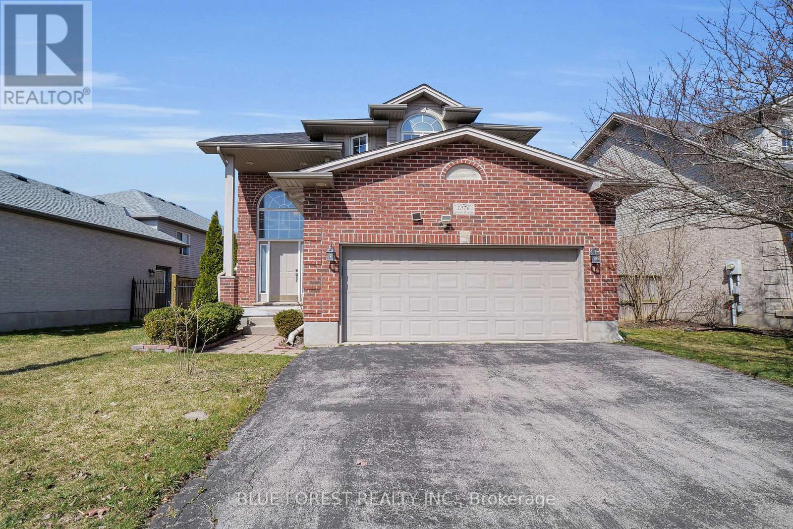 1376 SOUTH WENIGE DRIVE, London North (North C)