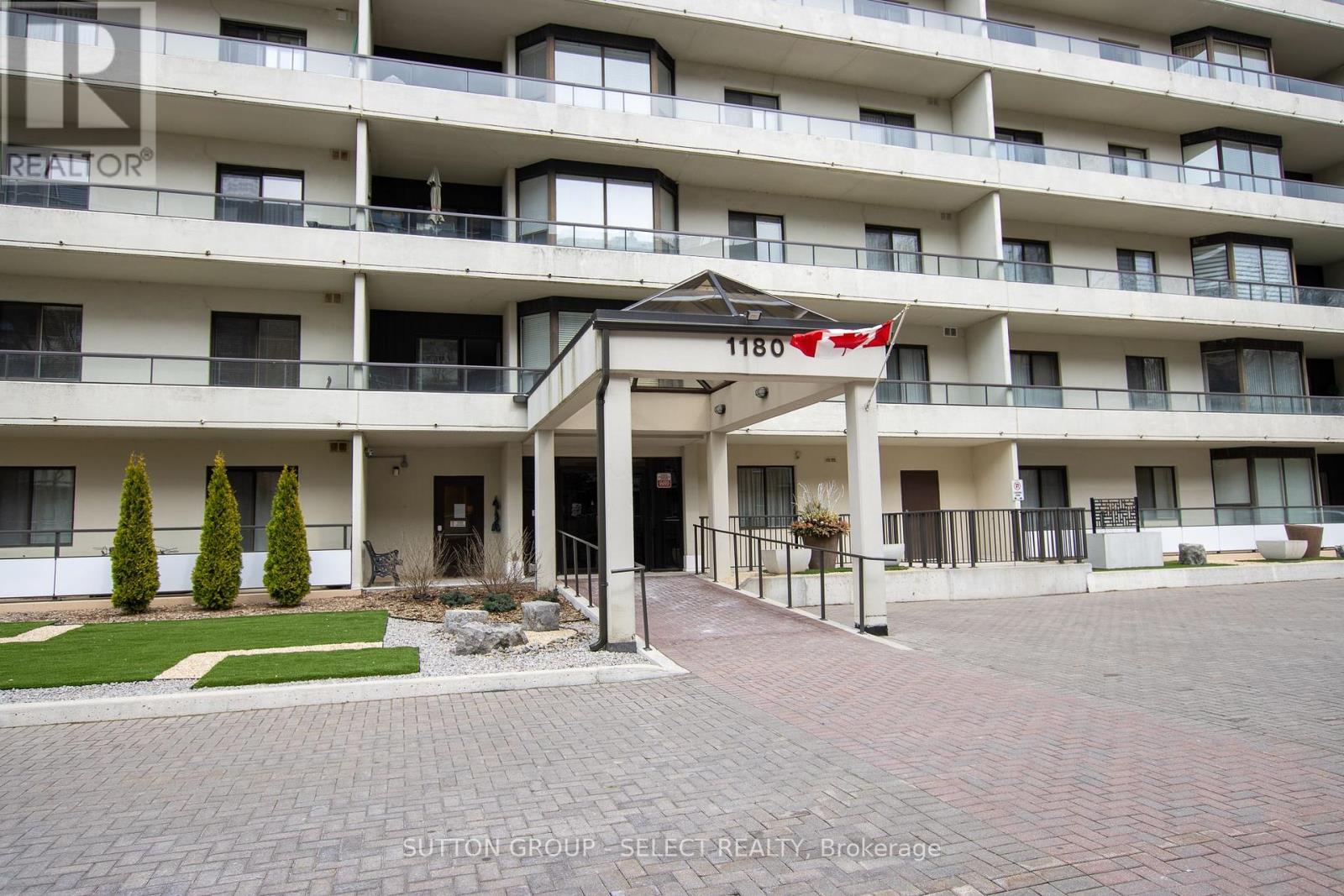 601 - 1180 COMMISSIONERS ROAD W, London