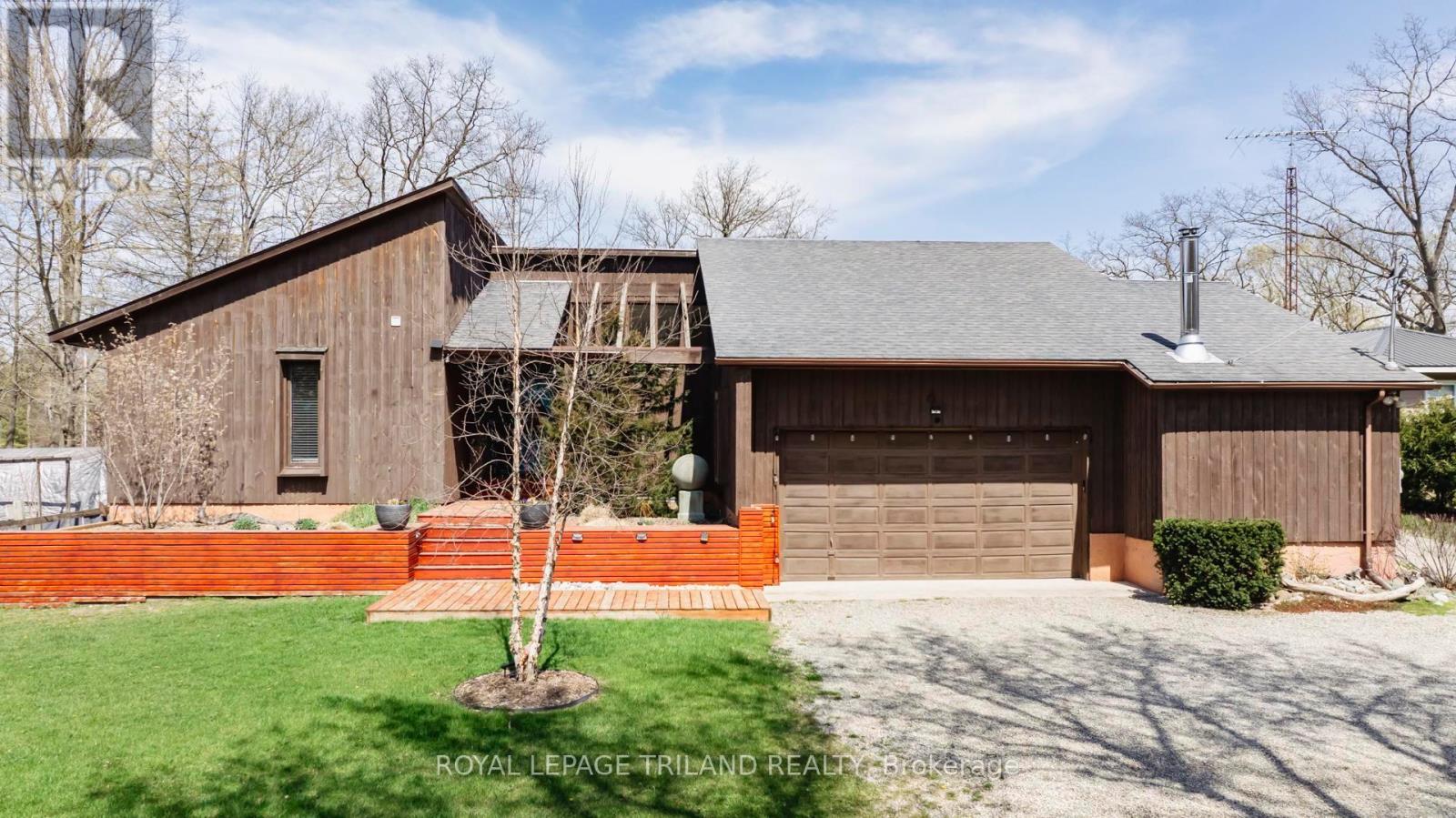 7644 RIVERSIDE DRIVE, Lambton Shores (Port Franks)