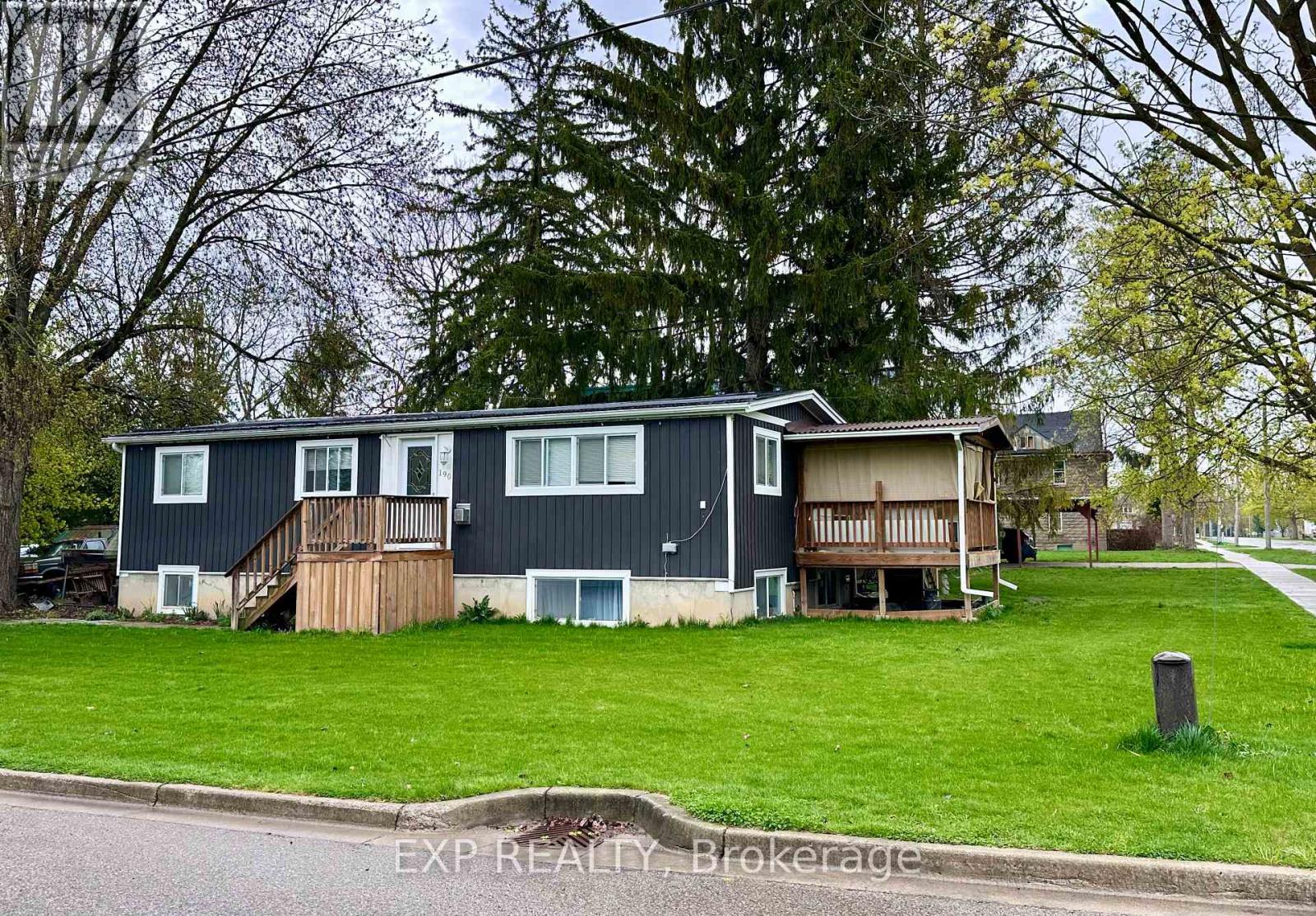 190 ANN STREET, North Middlesex (Parkhill)