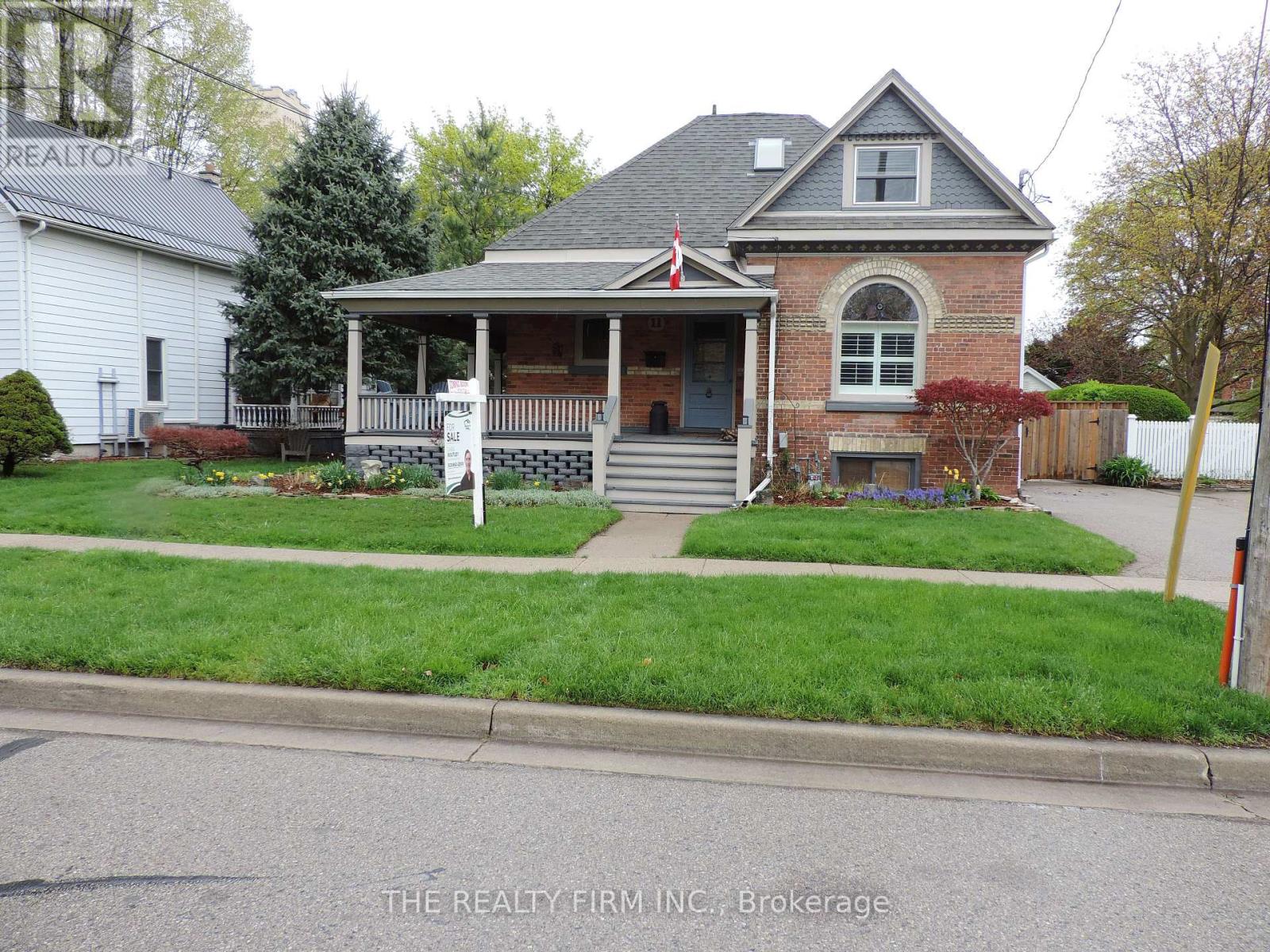 11 SOUTH STREET E, Aylmer