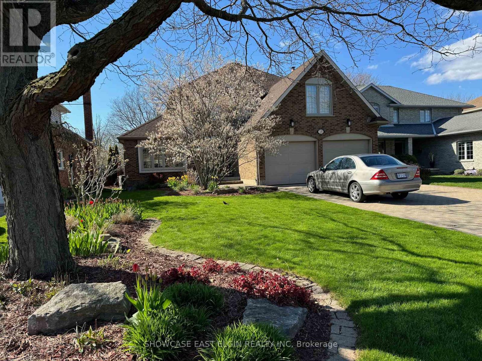 28 SINCLAIR CRESCENT, Aylmer