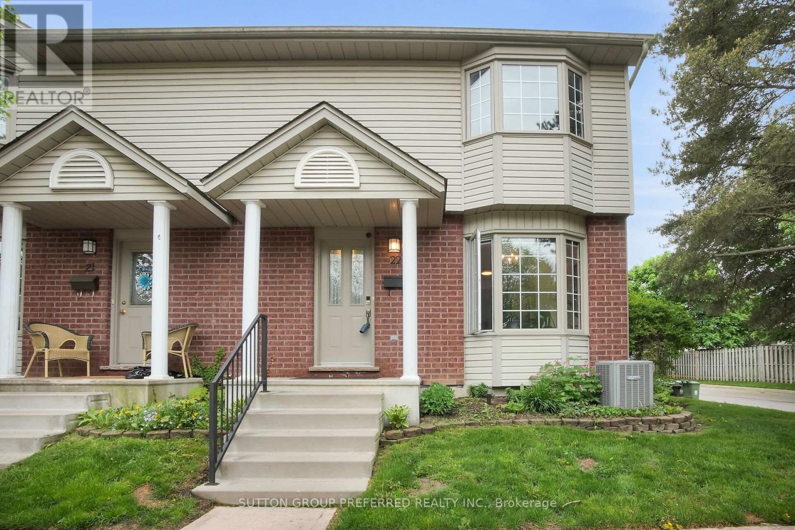 22 - 166 BONAVENTURE DRIVE, London East (East I)
