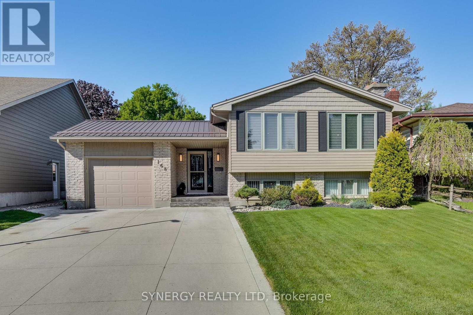 168 SOUTHFIELD DRIVE, Strathroy-Caradoc (SW)
