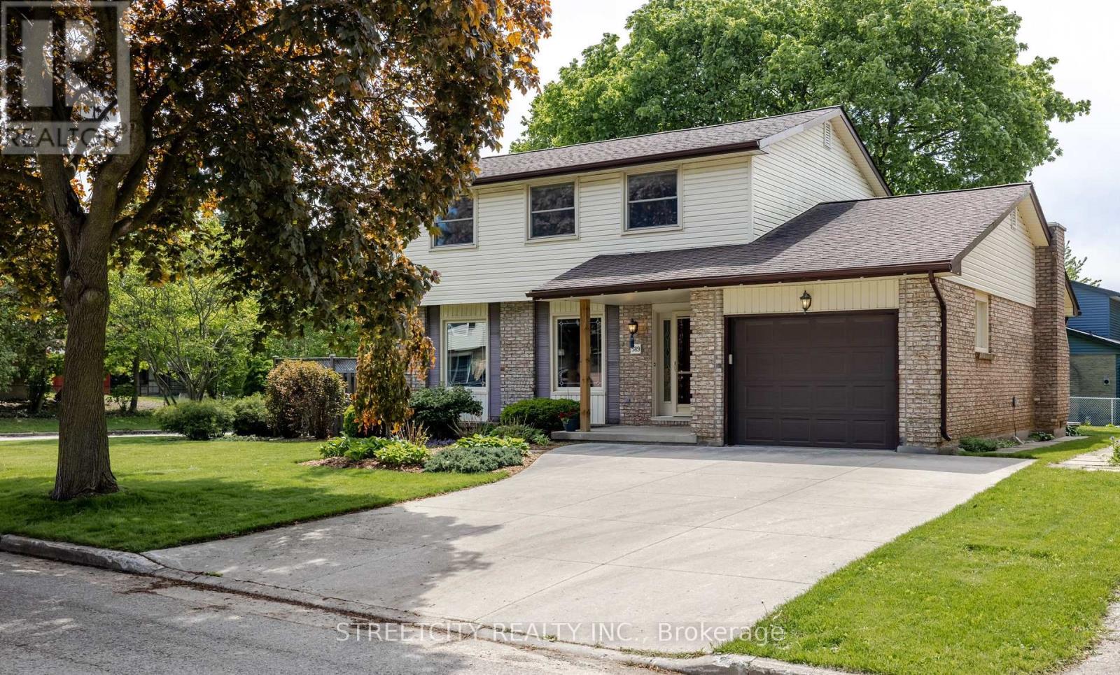 589 STEEPLECHASE DRIVE, London South (South N)