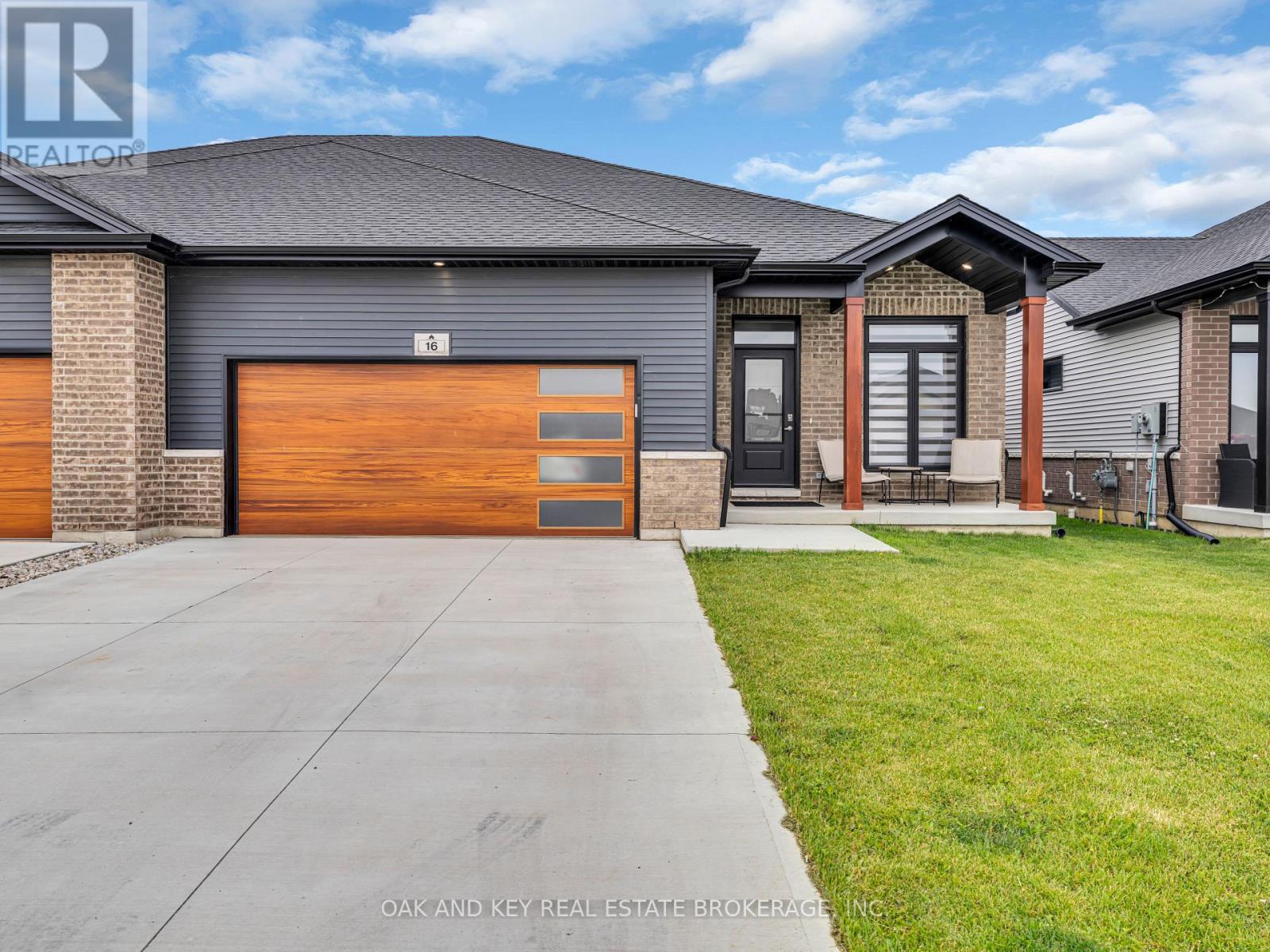 16 DUSKRIDGE RD ROAD, Chatham-Kent (Chatham)