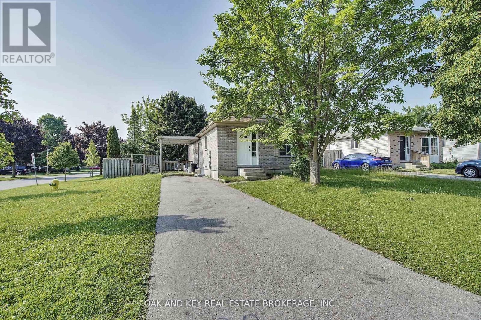 330 FLEMING DRIVE, London East (East D)
