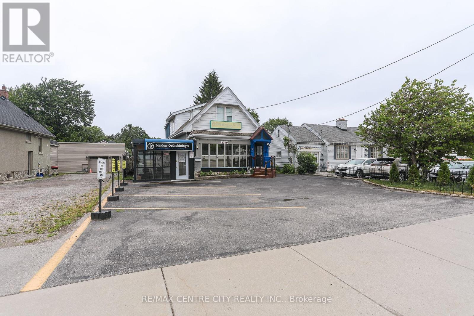 2349 MAIN STREET, London South (South V)