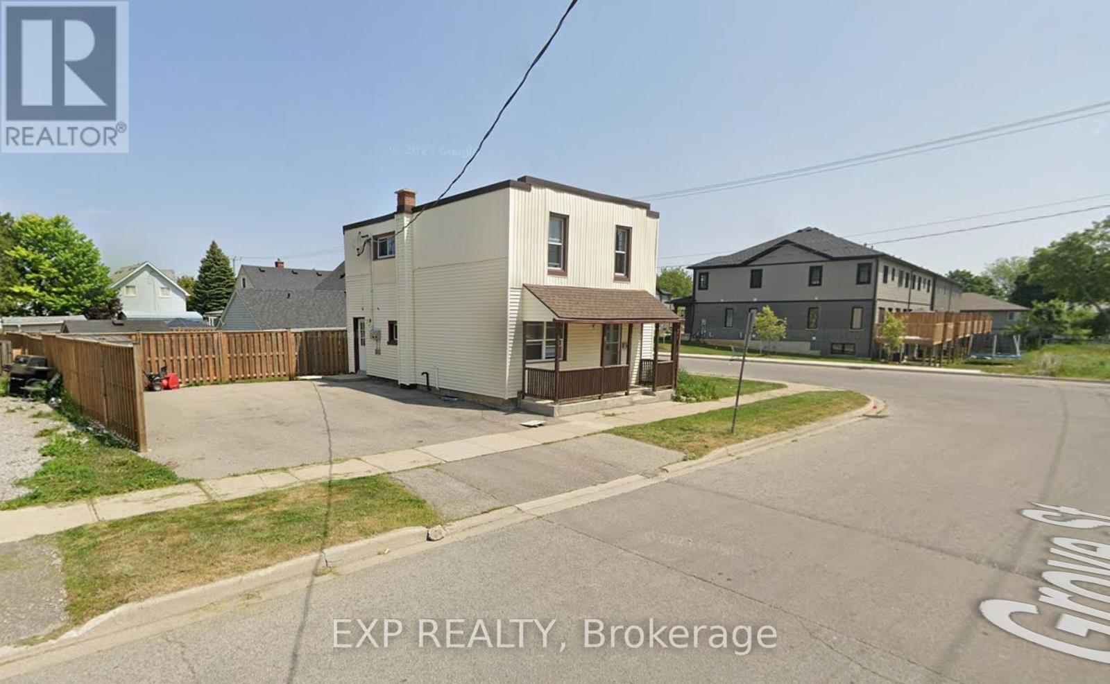 203 GROVE STREET, Norfolk (Simcoe)