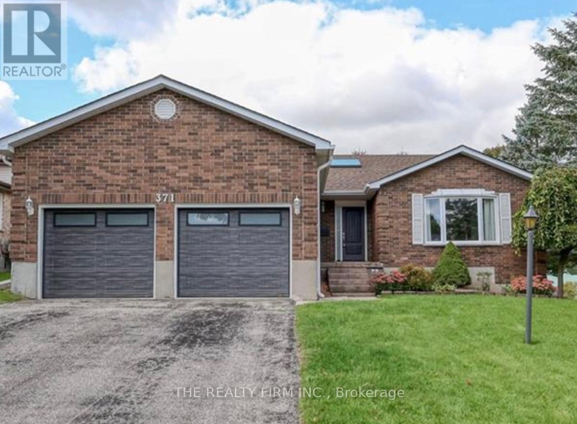 371 SHERWOOD AVENUE, Central Elgin (Belmont)