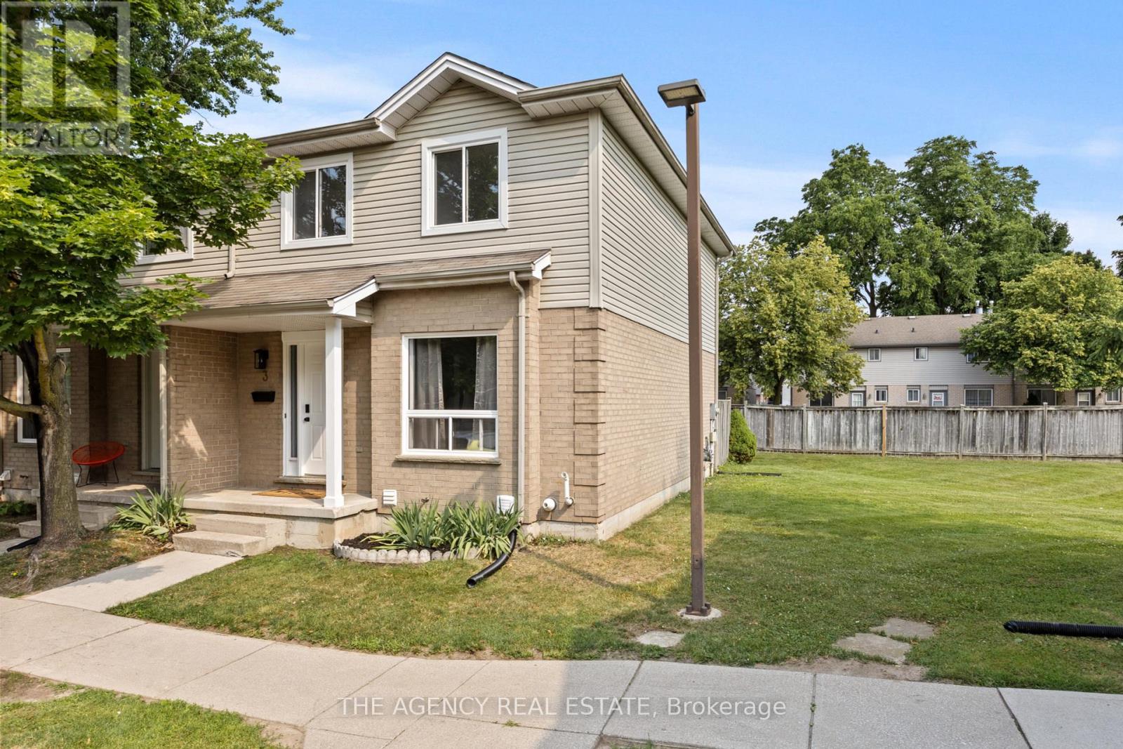 3 - 484 THIRD STREET, London East (East H)