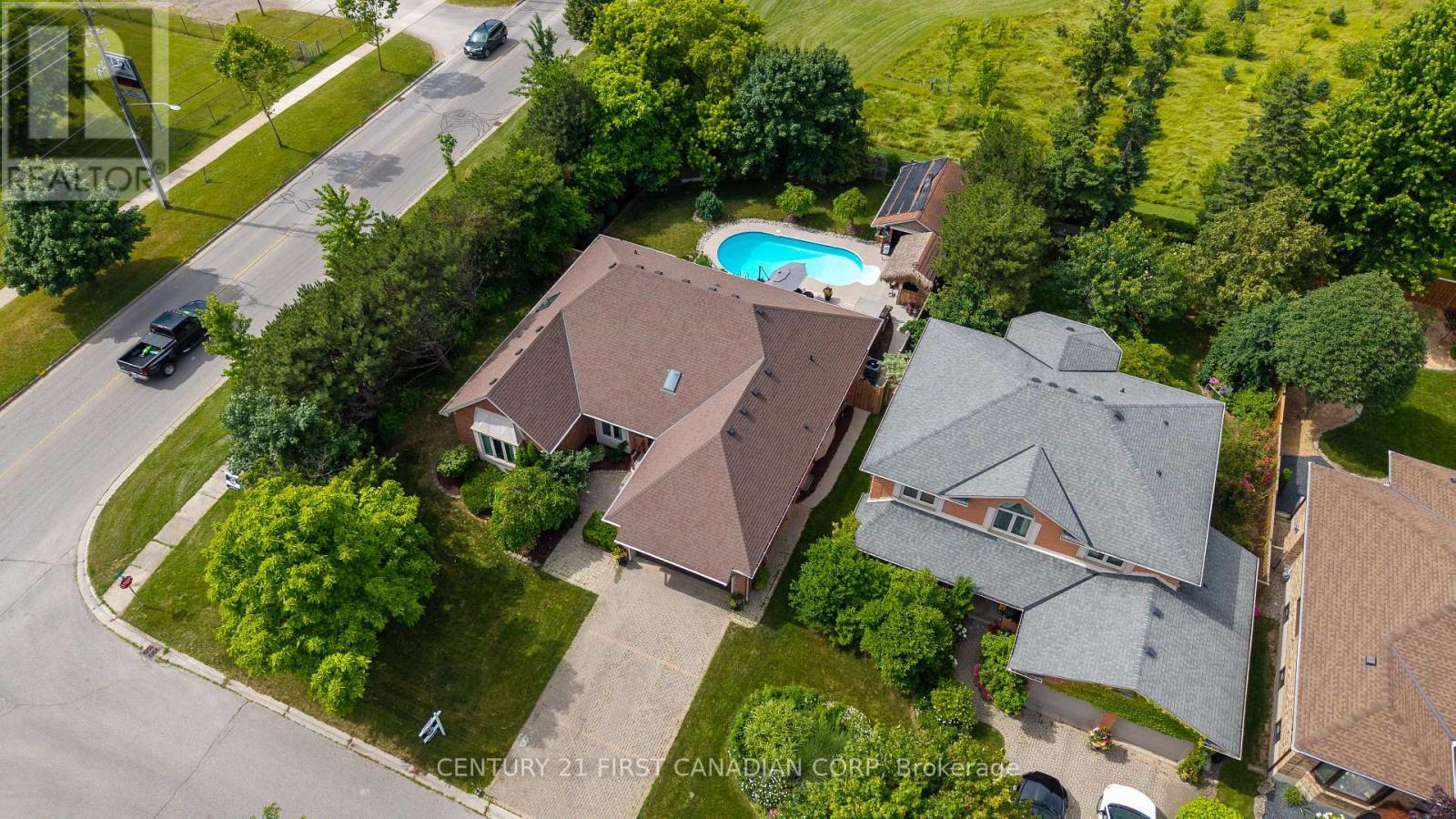 2 LONGVIEW COURT, London South (South K)