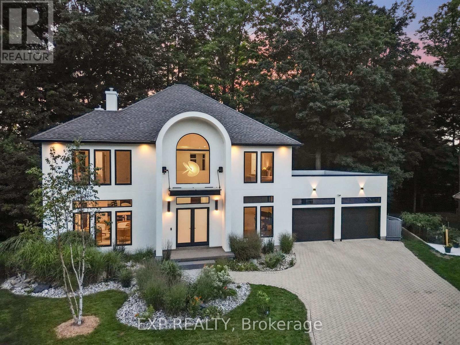 52 BIRCHMOUNT WALK, London South (South L)