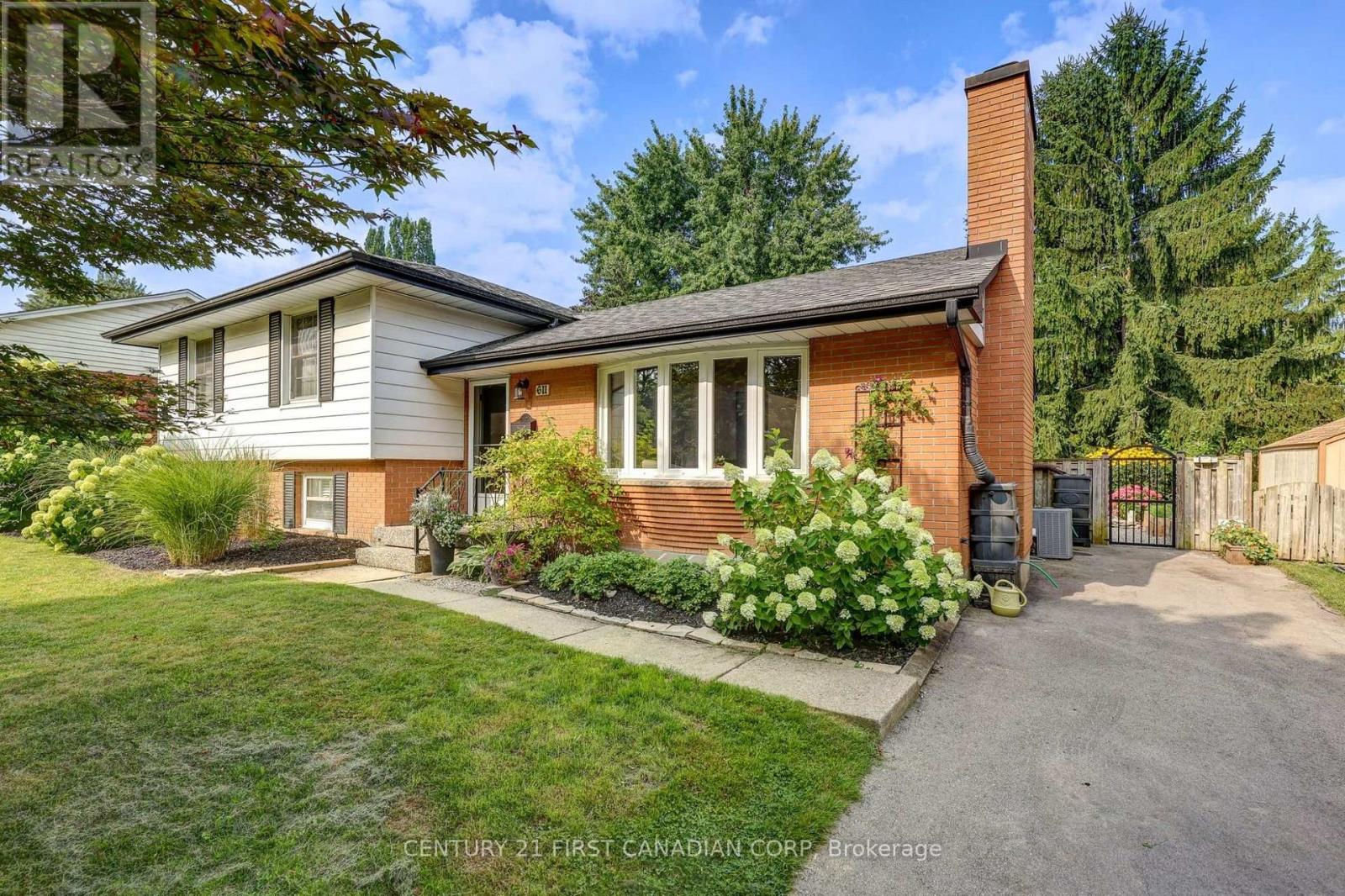611 CHIDDINGTON AVENUE, London South (South R)