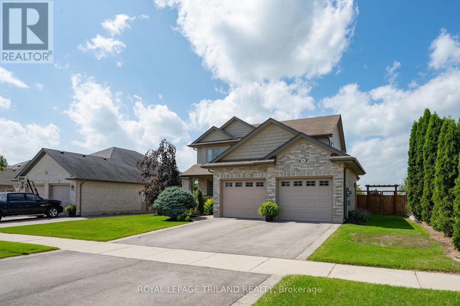 592 DARCY DRIVE, Strathroy-Caradoc (NE)