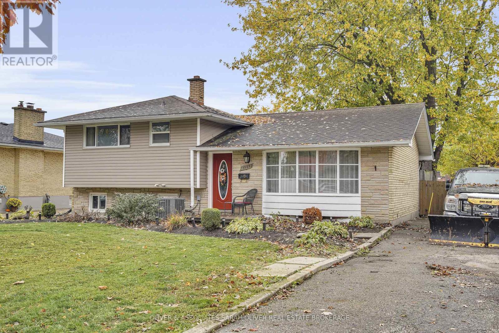 1502 PERTH AVENUE, London East (East D)
