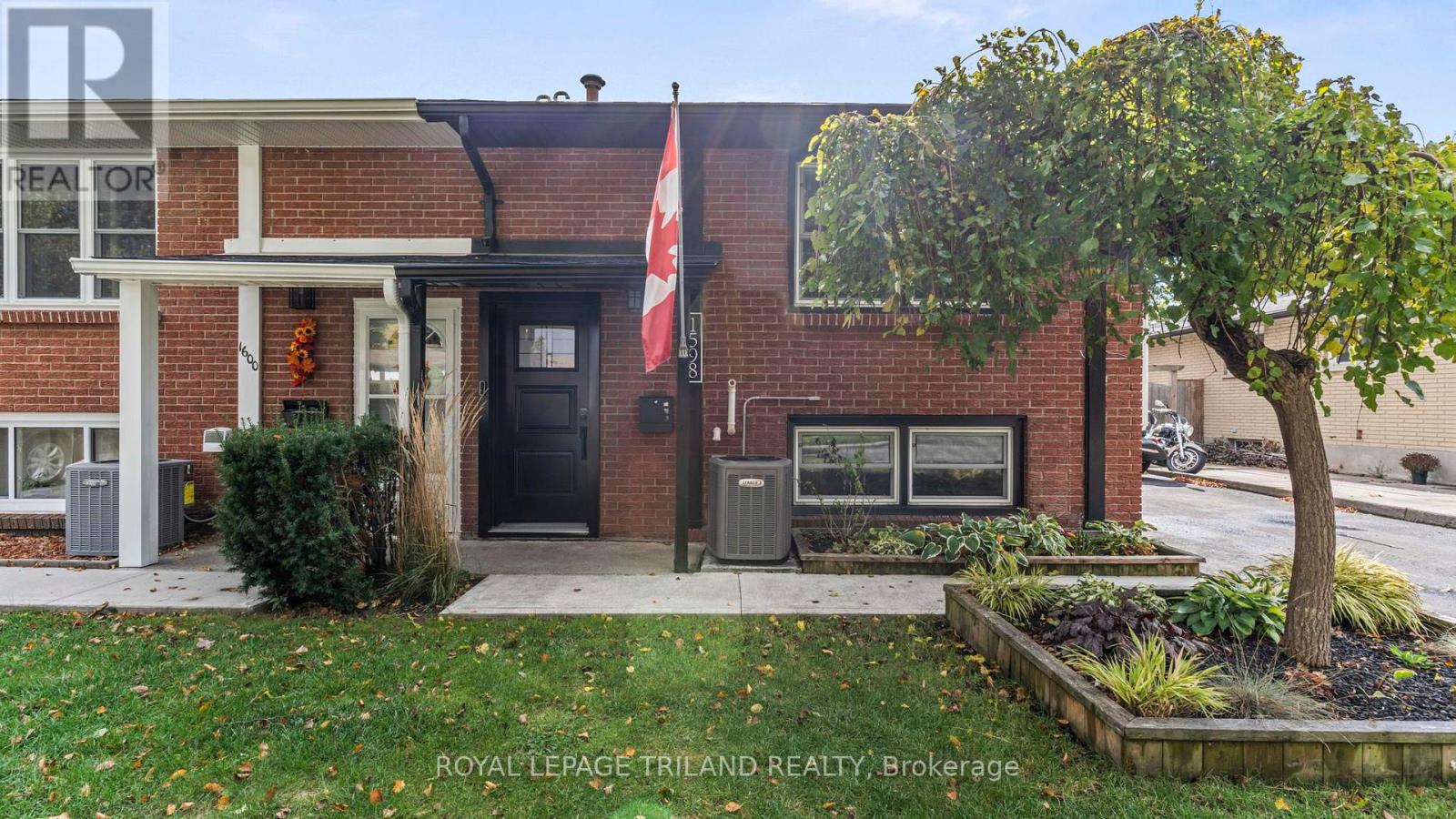 1598 NAIRN AVENUE, London East (East D)