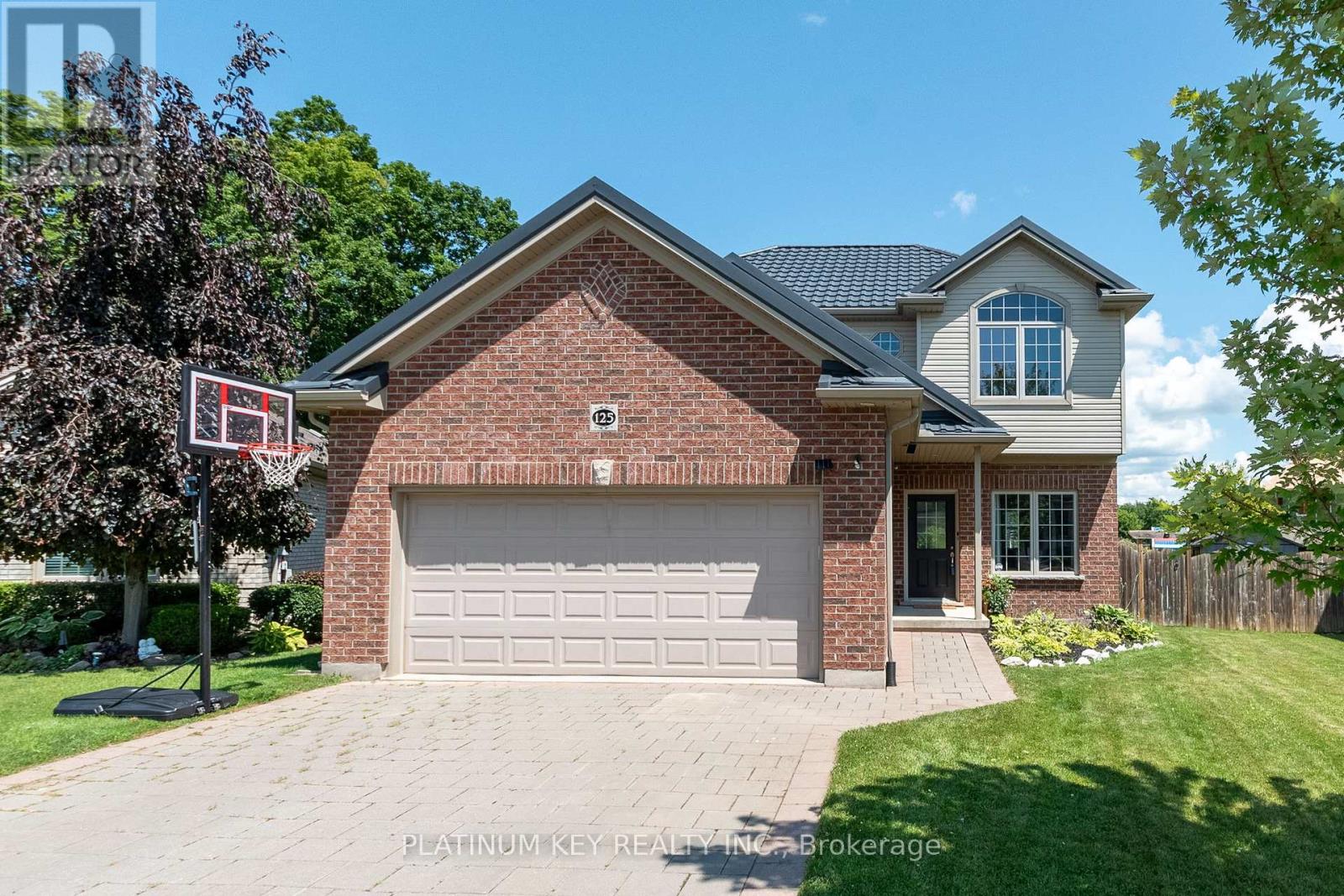 125 DEBORAH DRIVE, Strathroy-Caradoc (NE)