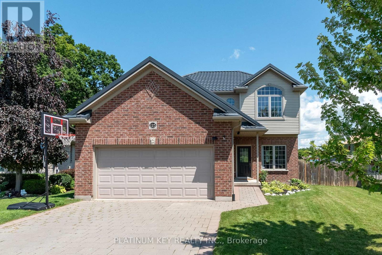 125 DEBORAH DRIVE, Strathroy-Caradoc (NE)