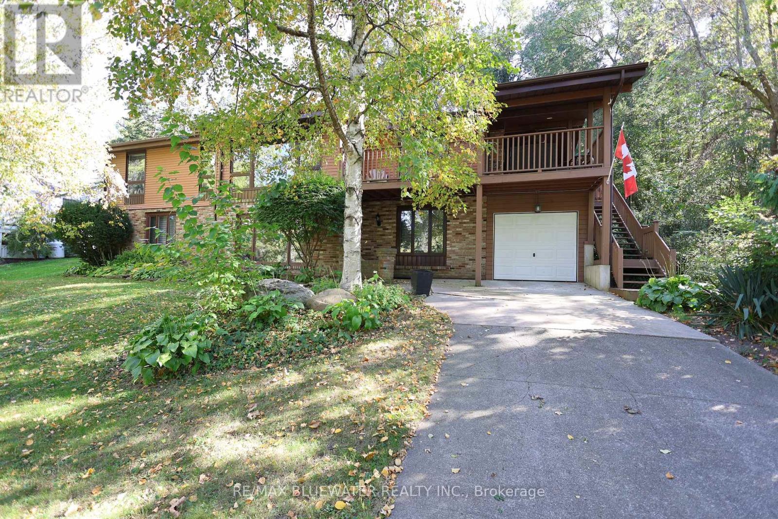 5429 LAKE VALLEY GROVE ROAD, Lambton Shores