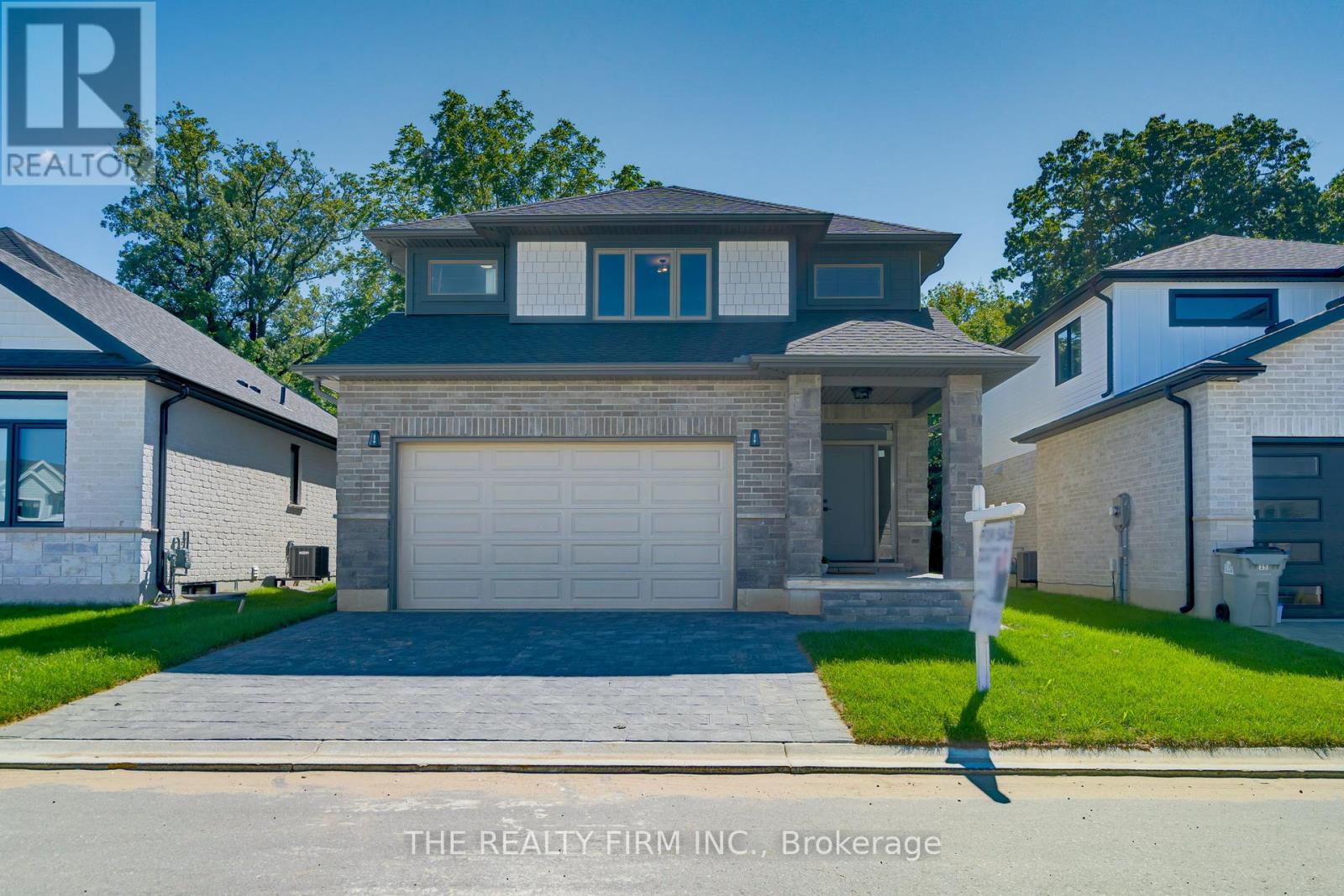 27 - 22701 ADELAIDE ROAD, Strathroy-Caradoc (Mount Brydges)