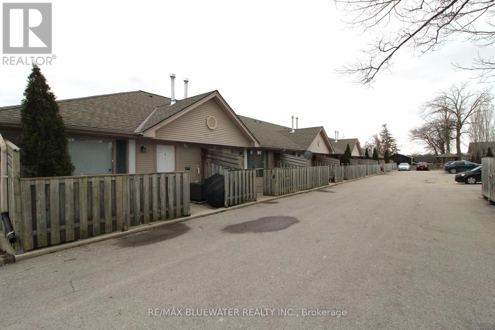 1 - 8 OAK STREET, Lambton Shores (Grand Bend)