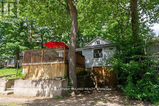 13 ELMWOOD AVENUE, Lambton Shores (Grand Bend)