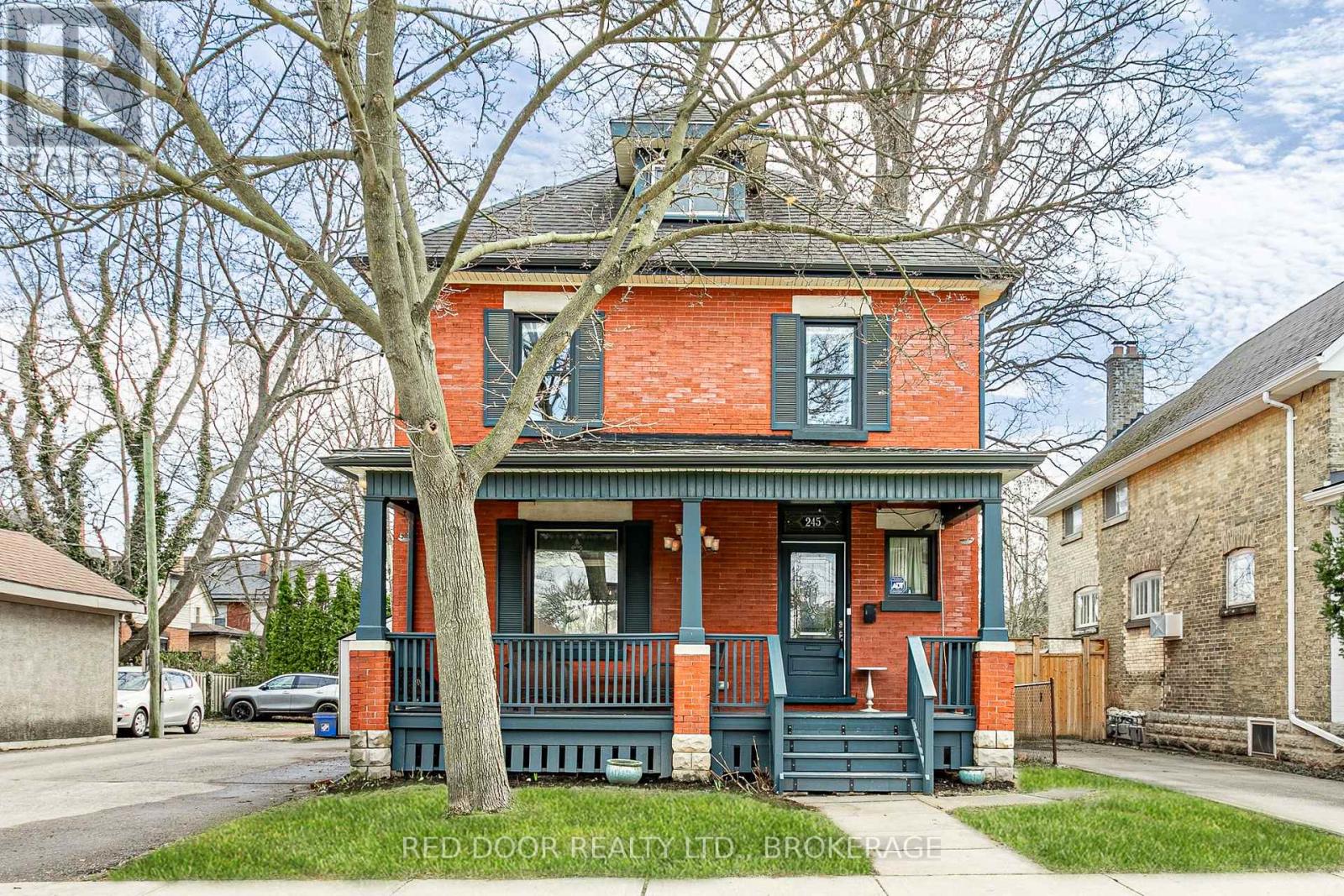 245 TECUMSEH AVENUE E, London