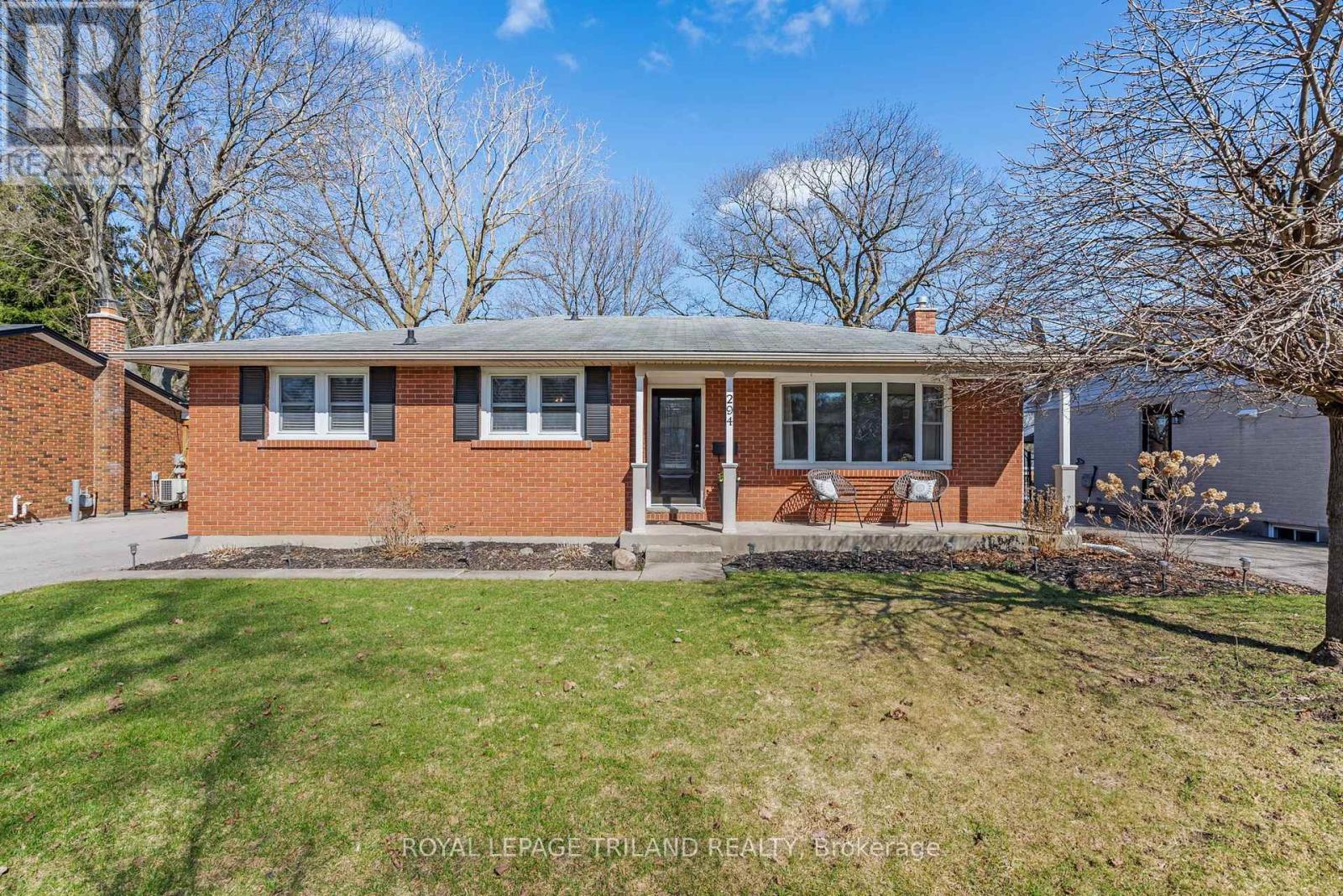 294 GRAND VIEW AVENUE, London