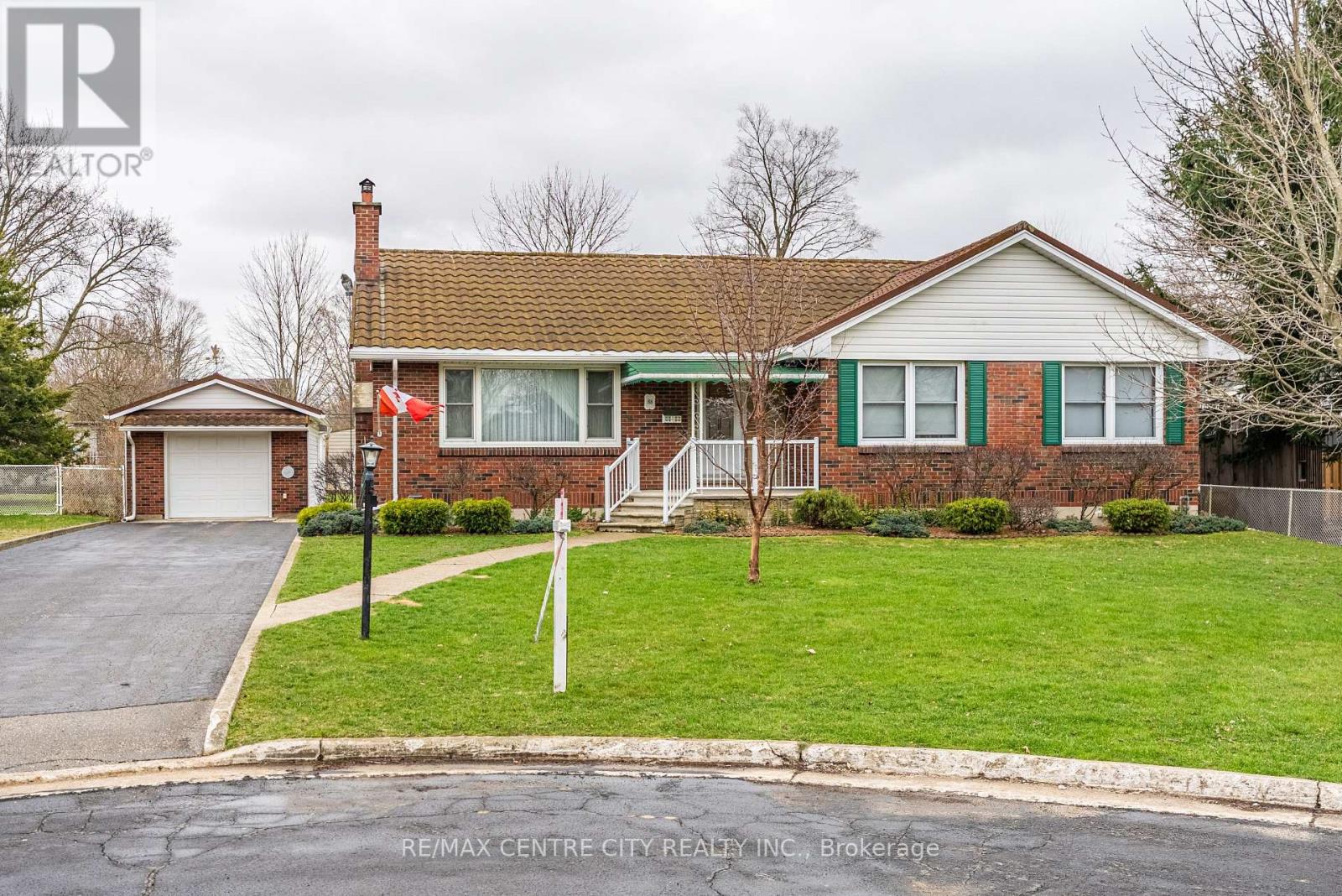 88 PINE STREET W, Aylmer