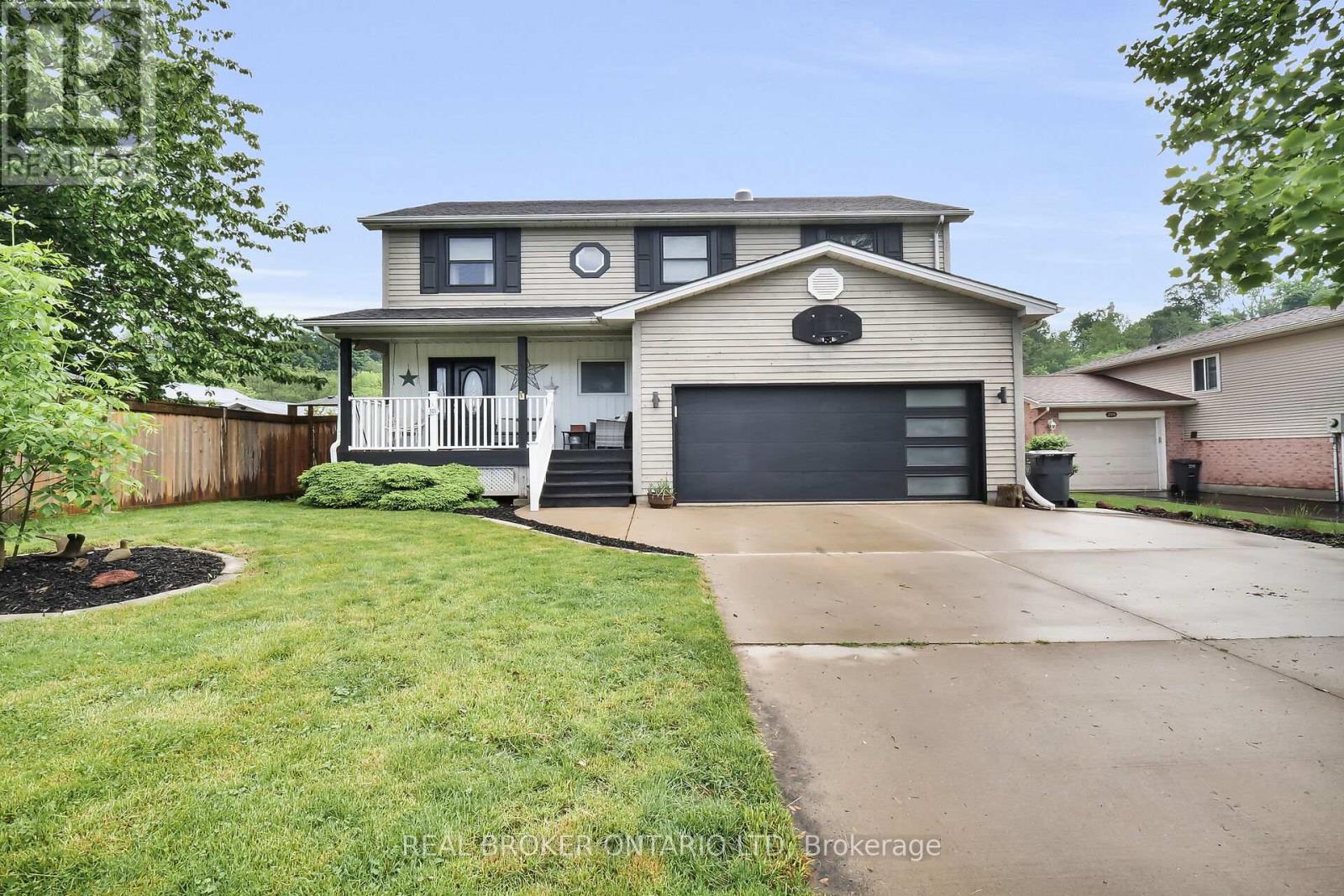 301&303 FRANCES STREET, Central Elgin