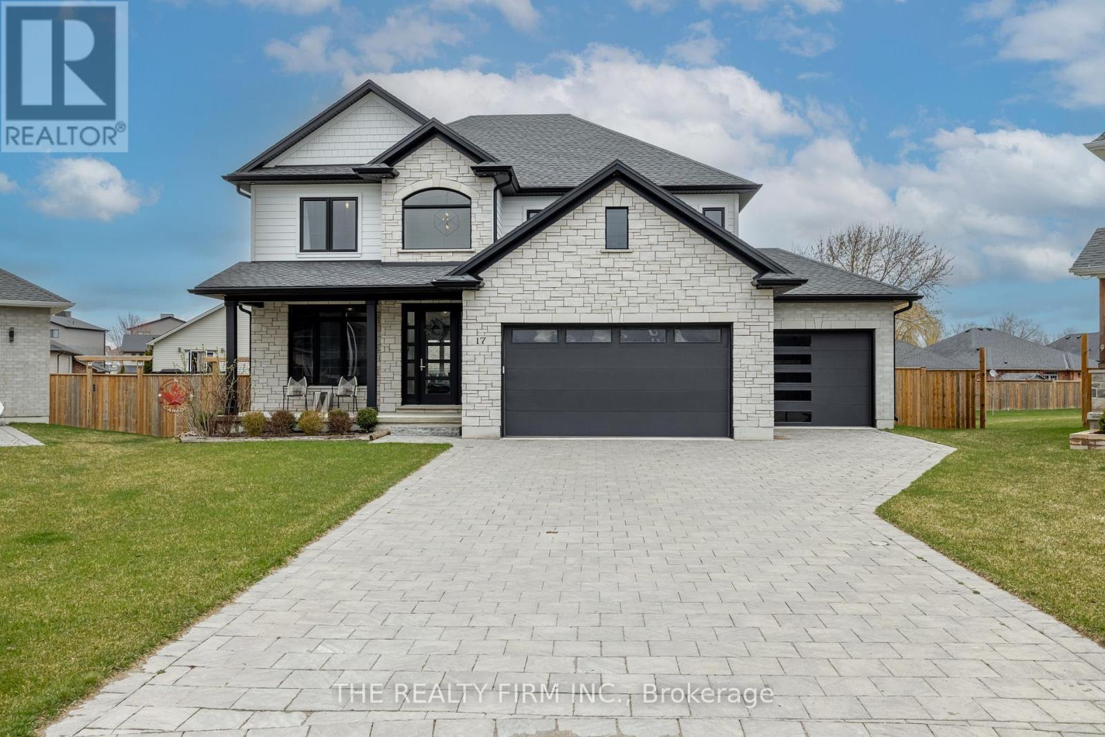 17 OSCAR DAVIS COURT, Strathroy-Caradoc (NE)