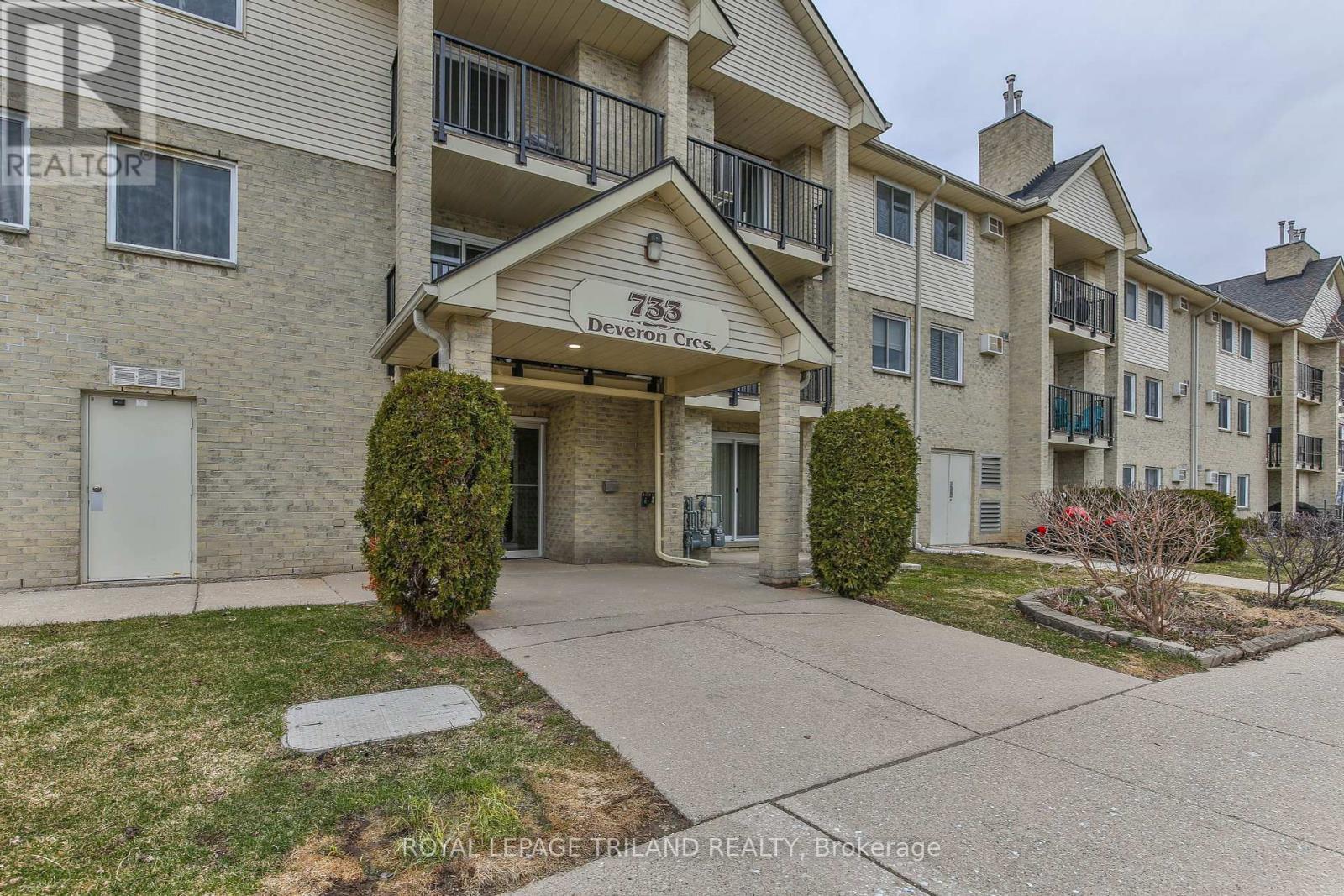 310 - 733 DEVERON CRESCENT, London South (South T)