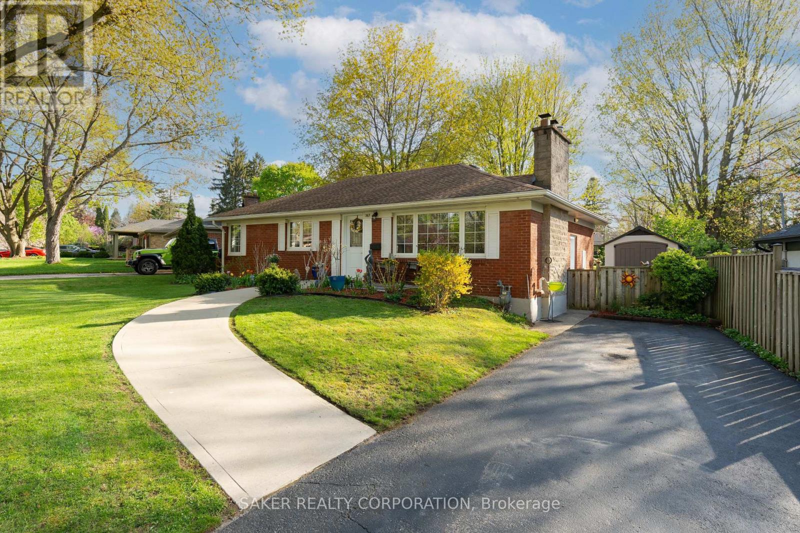 363 GLENROSE DRIVE, London South (South B)